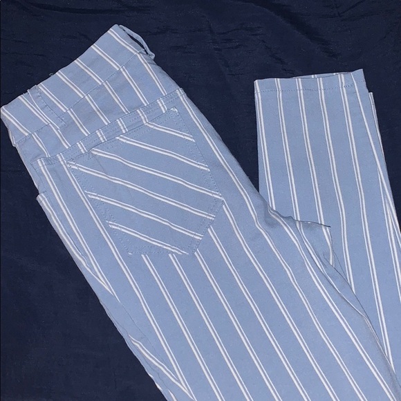 Forever 21 Pants - Light blue & white pin stripe pants — skinny cut